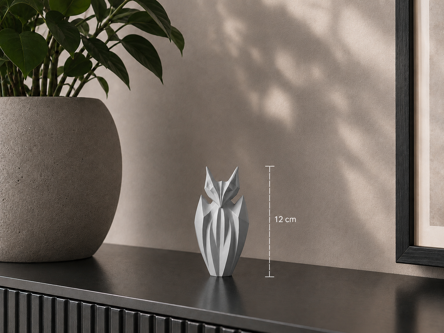 Minimalistyczna Figurka Nietoperza